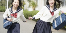 少女穿初中学生服,初中学生服时尚穿搭指南