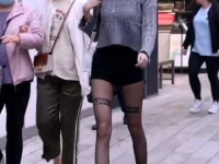 灰毛衣小姐姐,时尚与个性的完美融合